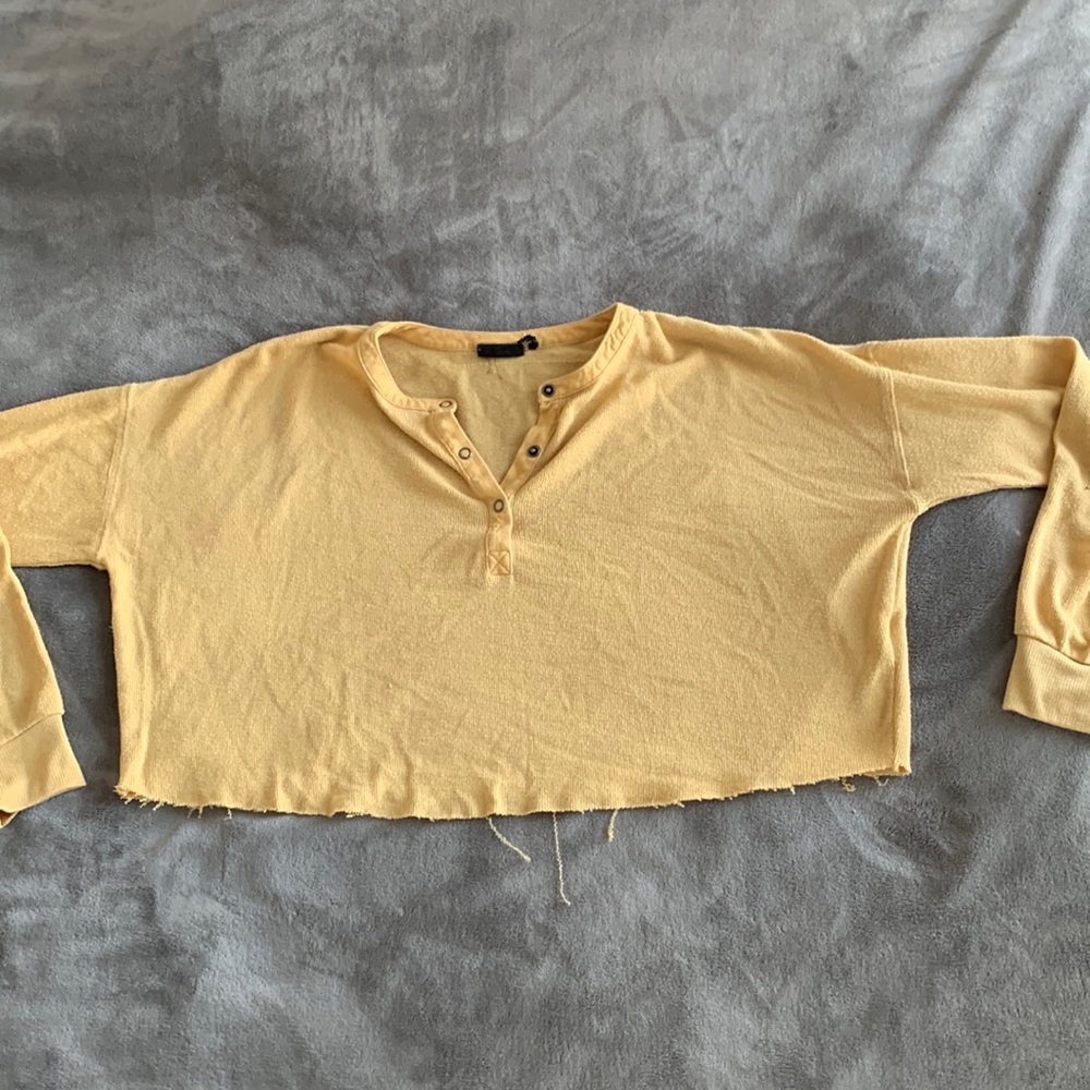 Women’s cropped flowy longsleeve